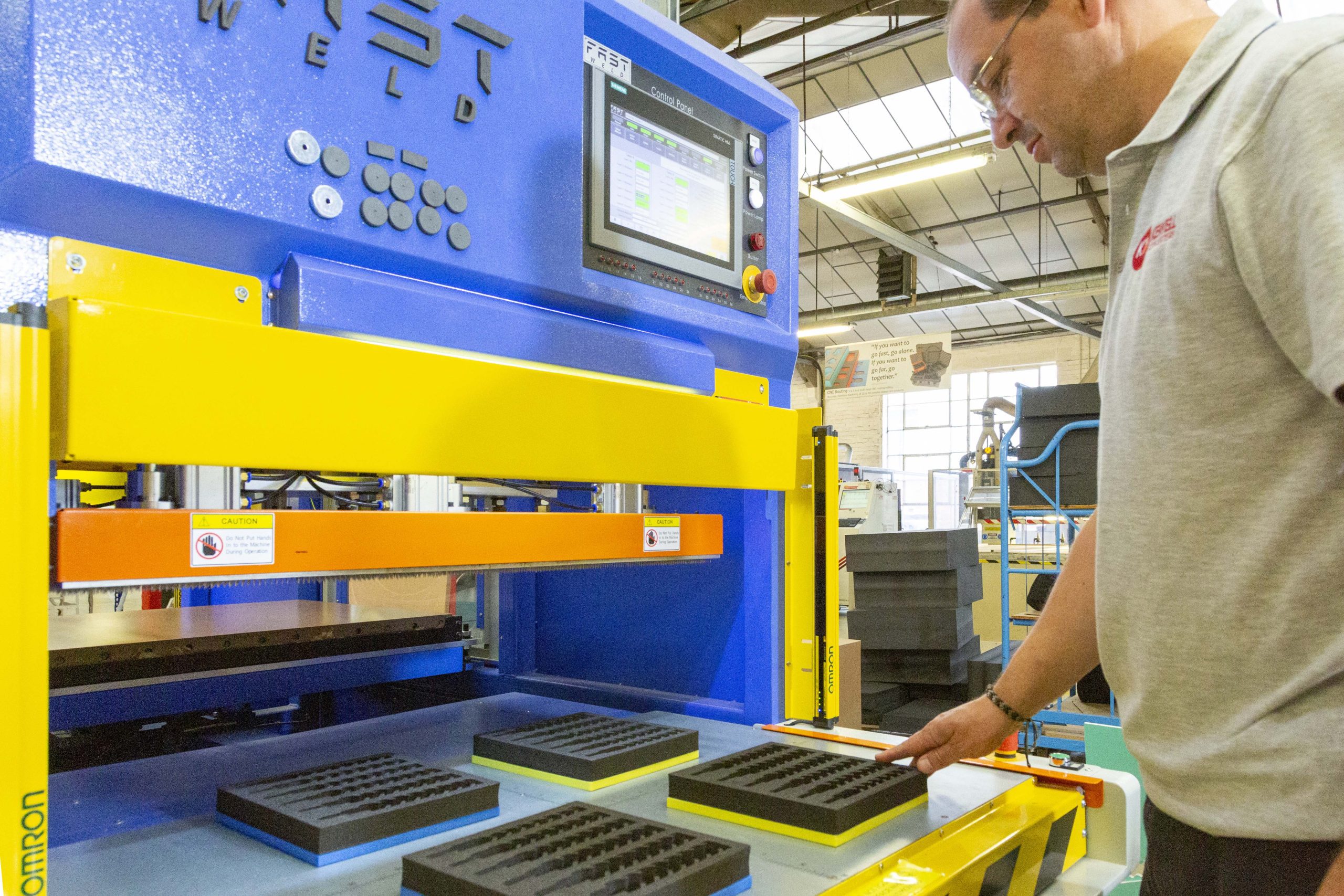 Thermoform machine, sticking 2 pieces of foam together